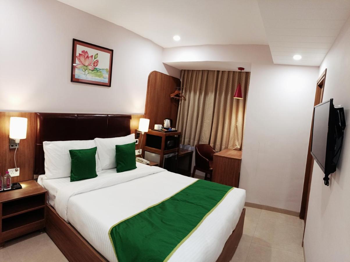 The Beacon Hotel Vadodara Kültér fotó