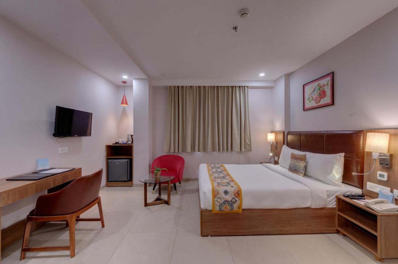 The Beacon Hotel Vadodara Kültér fotó