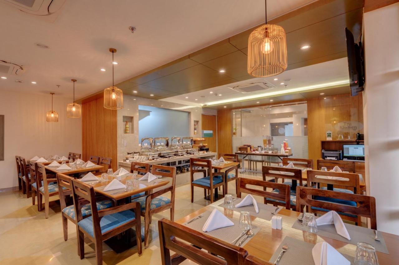 The Beacon Hotel Vadodara Kültér fotó