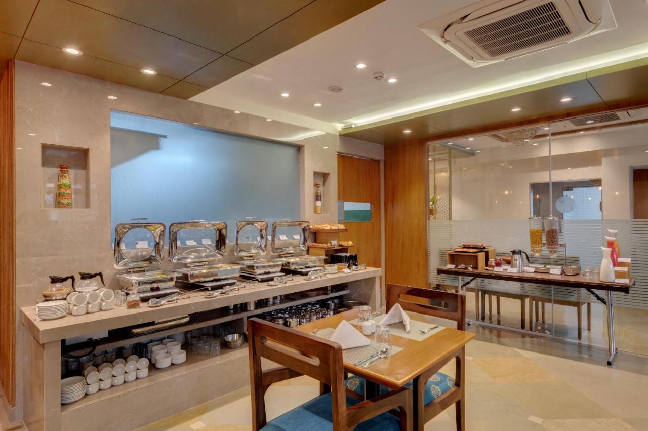The Beacon Hotel Vadodara Kültér fotó